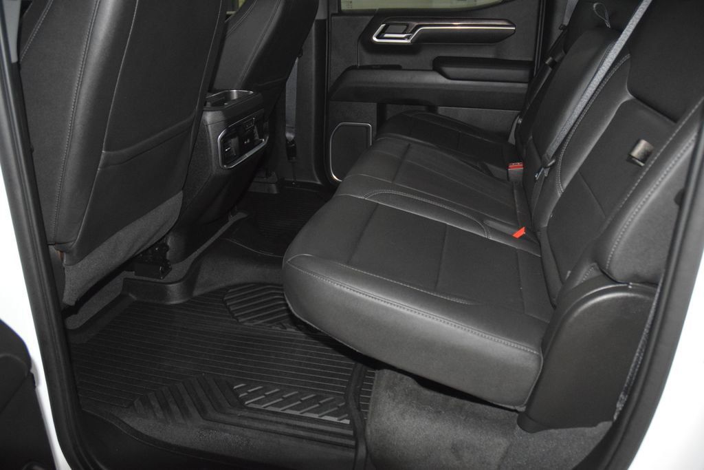 2022 Chevrolet Silverado 1500 4WD Crew Cab 147" LTZ - 23065010 - 44