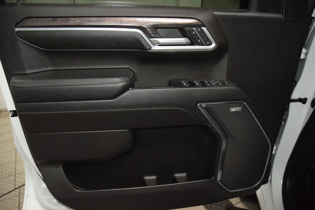 2022 Chevrolet Silverado 1500 4WD Crew Cab 147" LTZ - 23065010 - 50