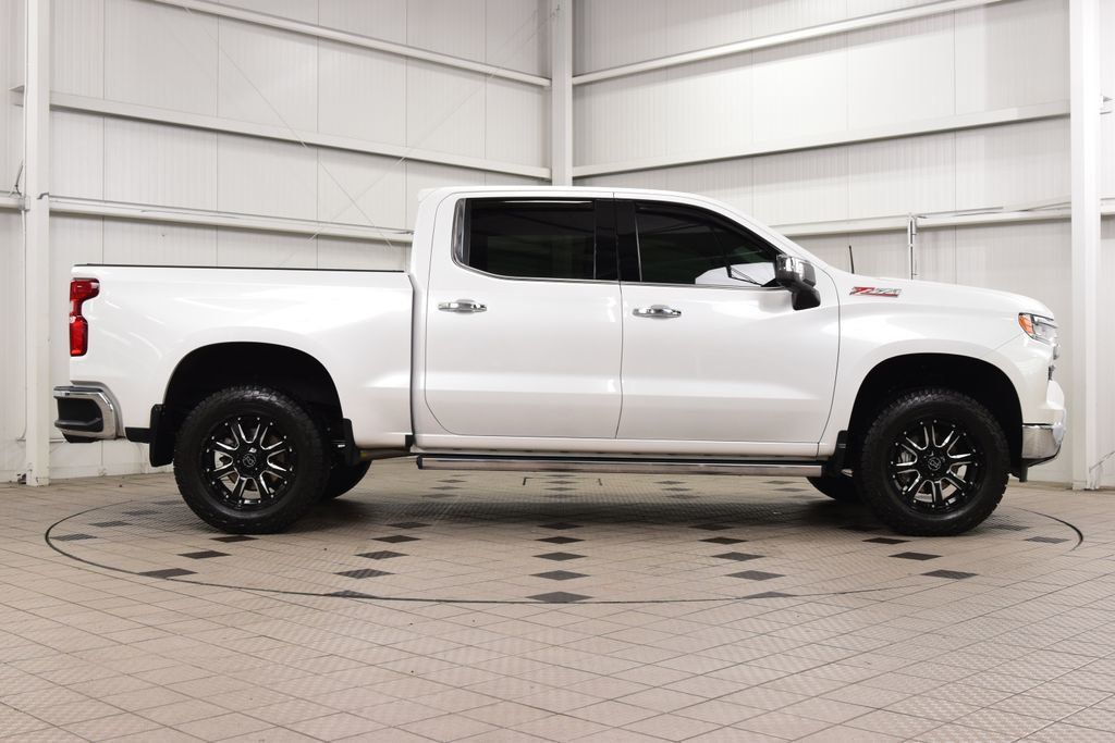 2022 Chevrolet Silverado 1500 4WD Crew Cab 147" LTZ - 23065010 - 8