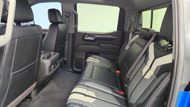 2022 Chevrolet Silverado 1500 4WD Crew Cab 147'' RST with Z71 Off-Road and Protection Package - 22973883 - 21