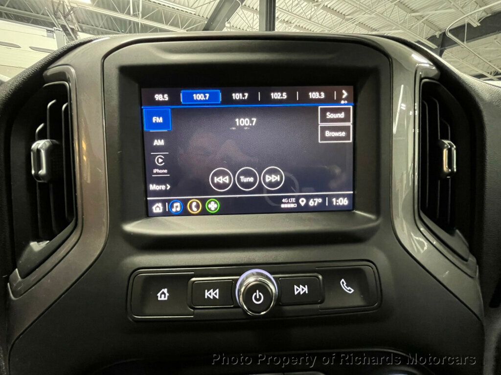 2022 Chevrolet Silverado 1500 Custom photo 17