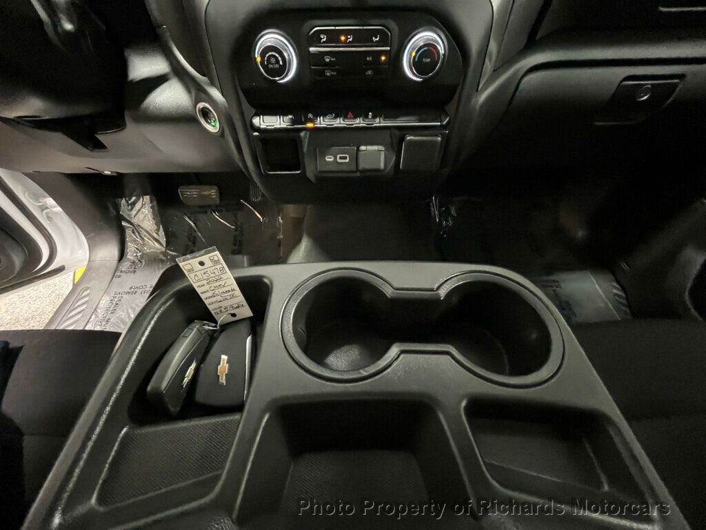 2022 Chevrolet Silverado 1500 Custom photo 20