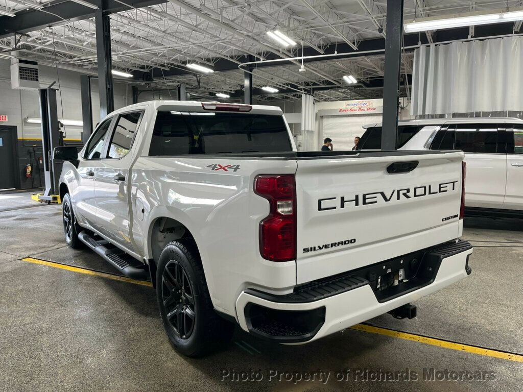 2022 Chevrolet Silverado 1500 Custom photo 4