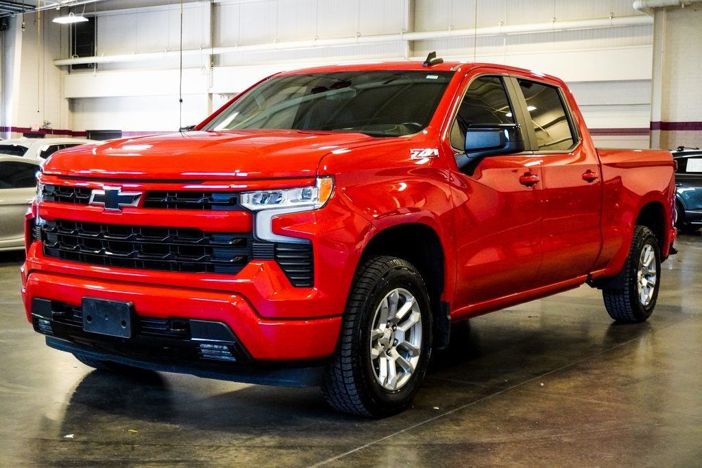 2022 Chevrolet Silverado 1500 RST photo 3