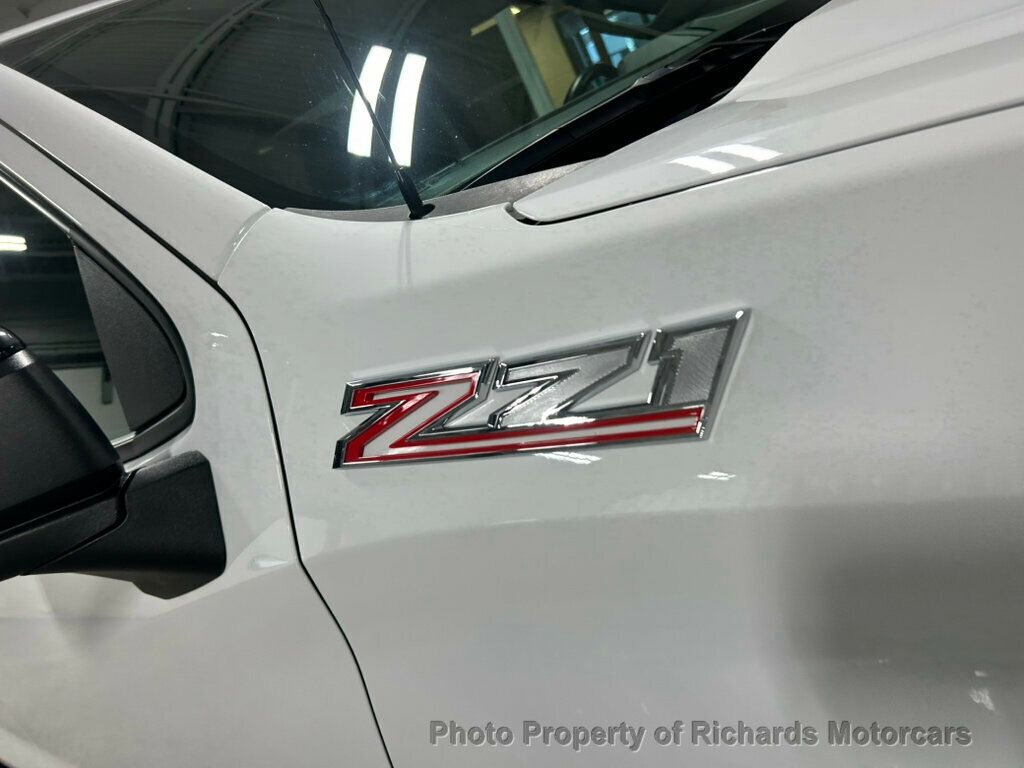 2022 Chevrolet Silverado 1500 4WD Crew Cab 157" RST - 22978979 - 9