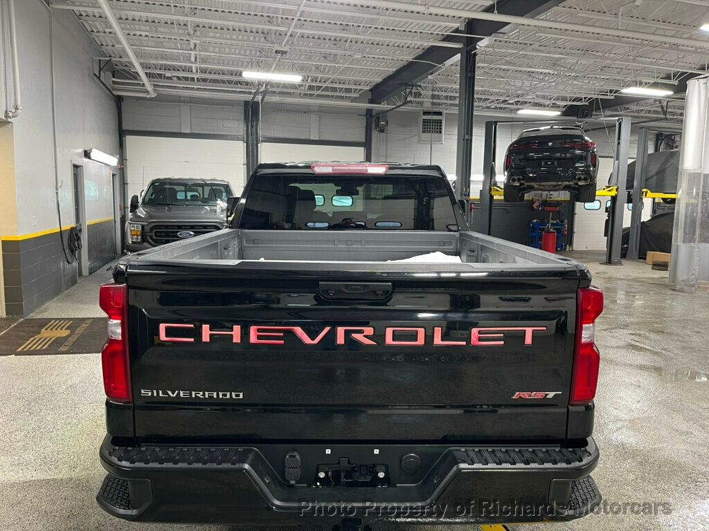 2022 Chevrolet Silverado 1500 4WD Crew Cab 157" RST - 22988255 - 3