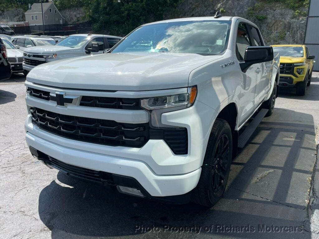 2022 Chevrolet Silverado 1500 4WD Crew Cab 157" RST - 23065638 - 3