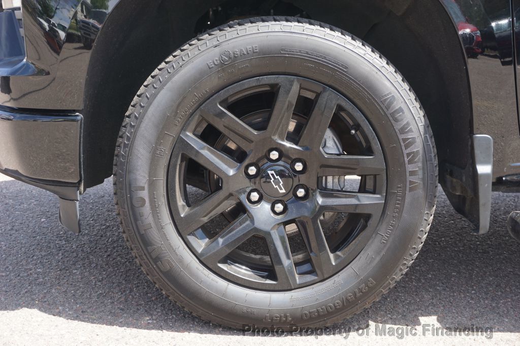 2022 Chevrolet Silverado 1500 4WD Double Cab 147" Custom - 23014805 - 3