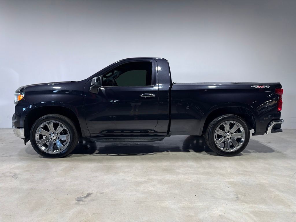 2022 Chevrolet Silverado 1500 4WD Reg Cab 126" Work Truck - 23070656 - 3
