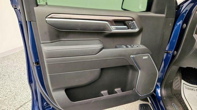 2022 Chevrolet Silverado 1500 Crew Cab 147'' LTZ with Premium & Technology Packages - 22974912 - 10