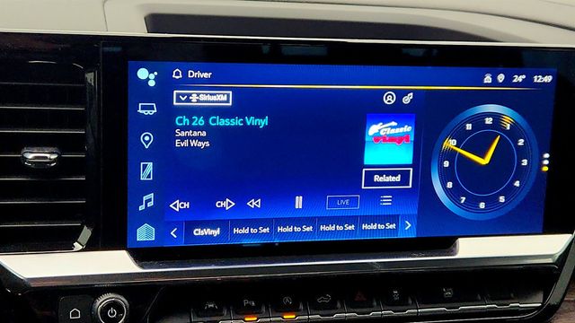 2022 Chevrolet Silverado 1500 Crew Cab 147'' LTZ with Premium & Technology Packages - 22974912 - 18