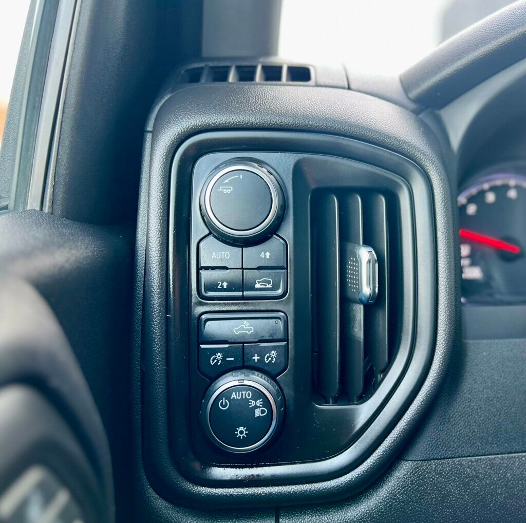 2022 Chevrolet Silverado 1500 CUSTOM - 22884738 - 17