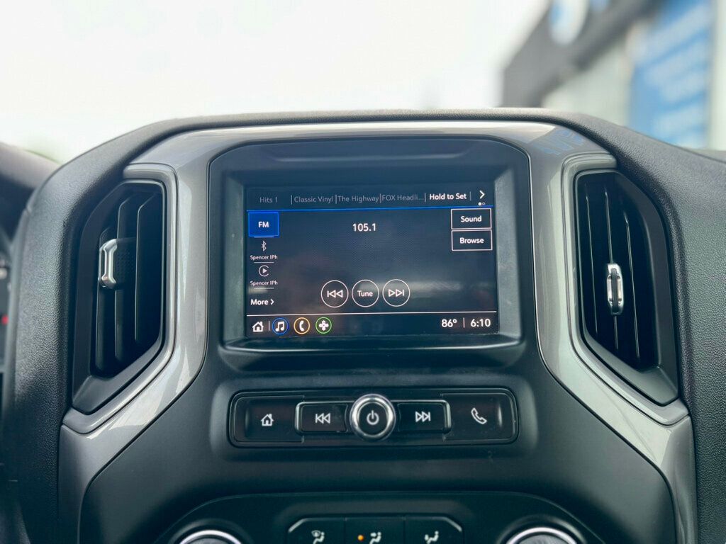 2022 Chevrolet Silverado 1500 CUSTOM - 22884738 - 23