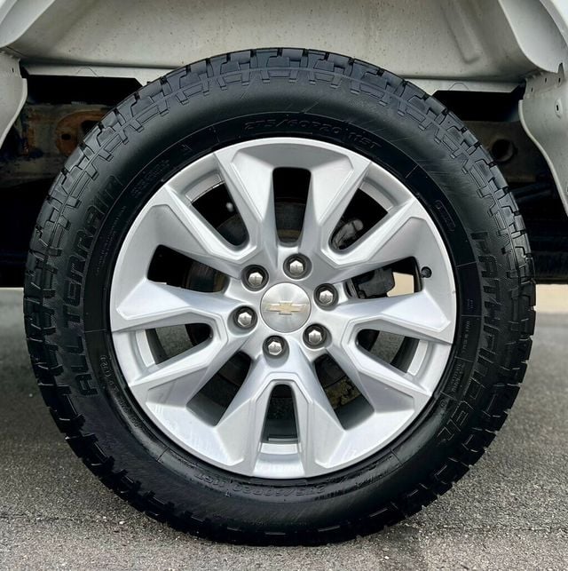 2022 Chevrolet Silverado 1500 CUSTOM - 22884738 - 28