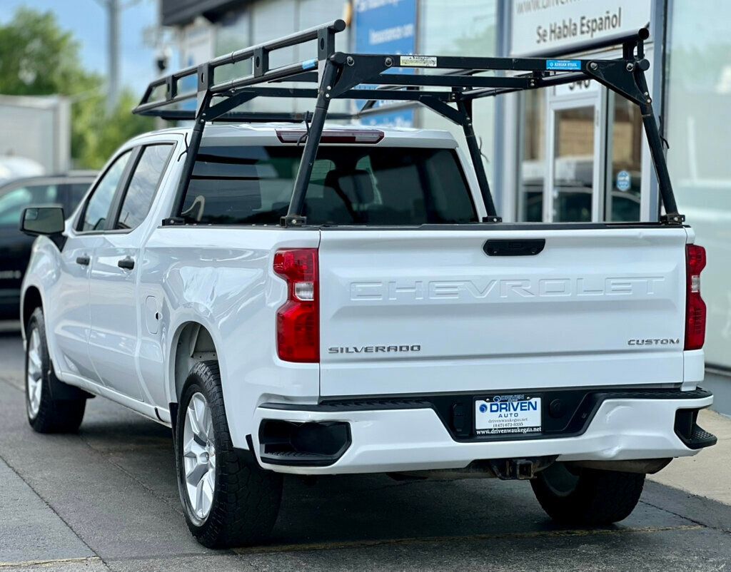 2022 Chevrolet Silverado 1500 Custom photo 2