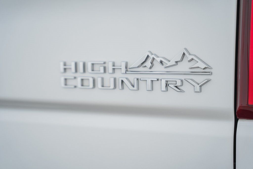 2022 Chevrolet Silverado 1500 High Country - 22650812 - 25