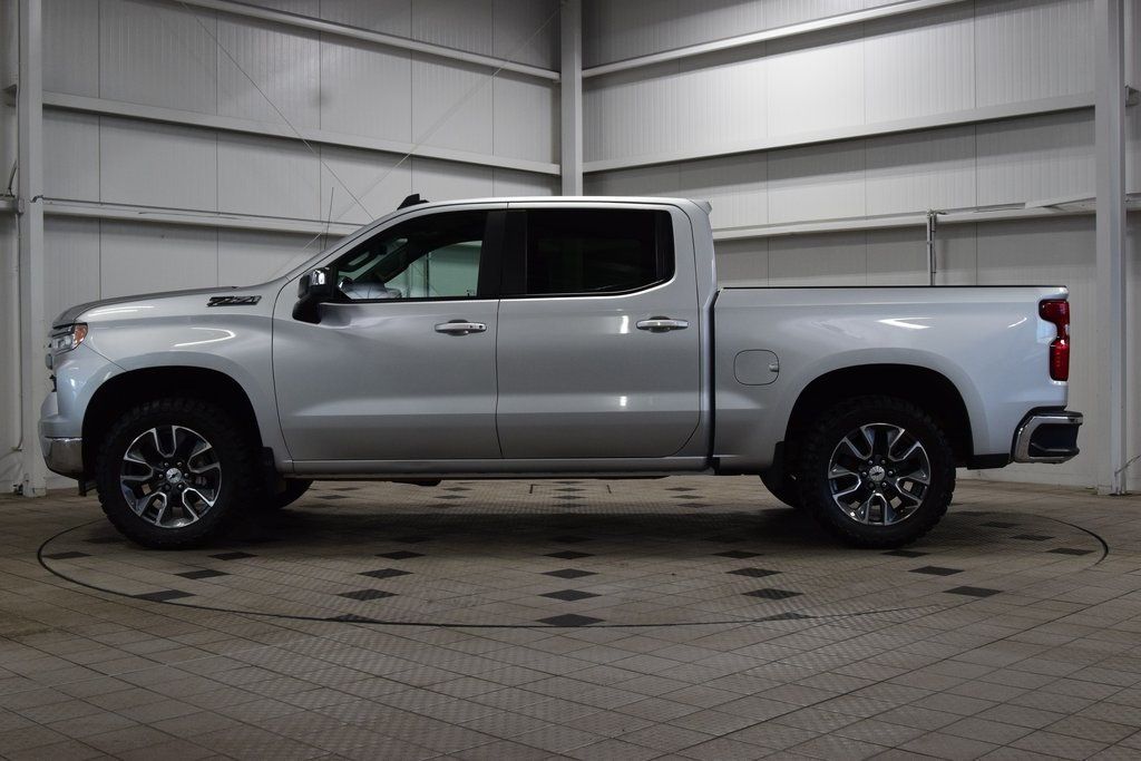 2022 Chevrolet Silverado 1500 LT - 22973607 - 3