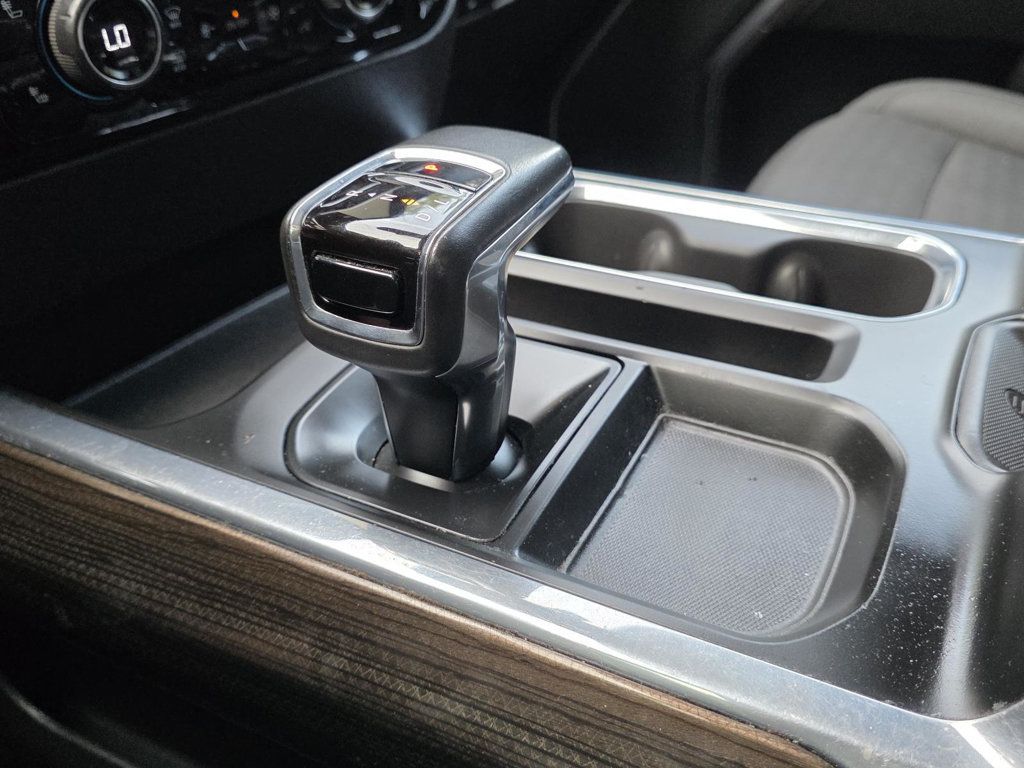 2022 Chevrolet Silverado 1500 LT photo 19