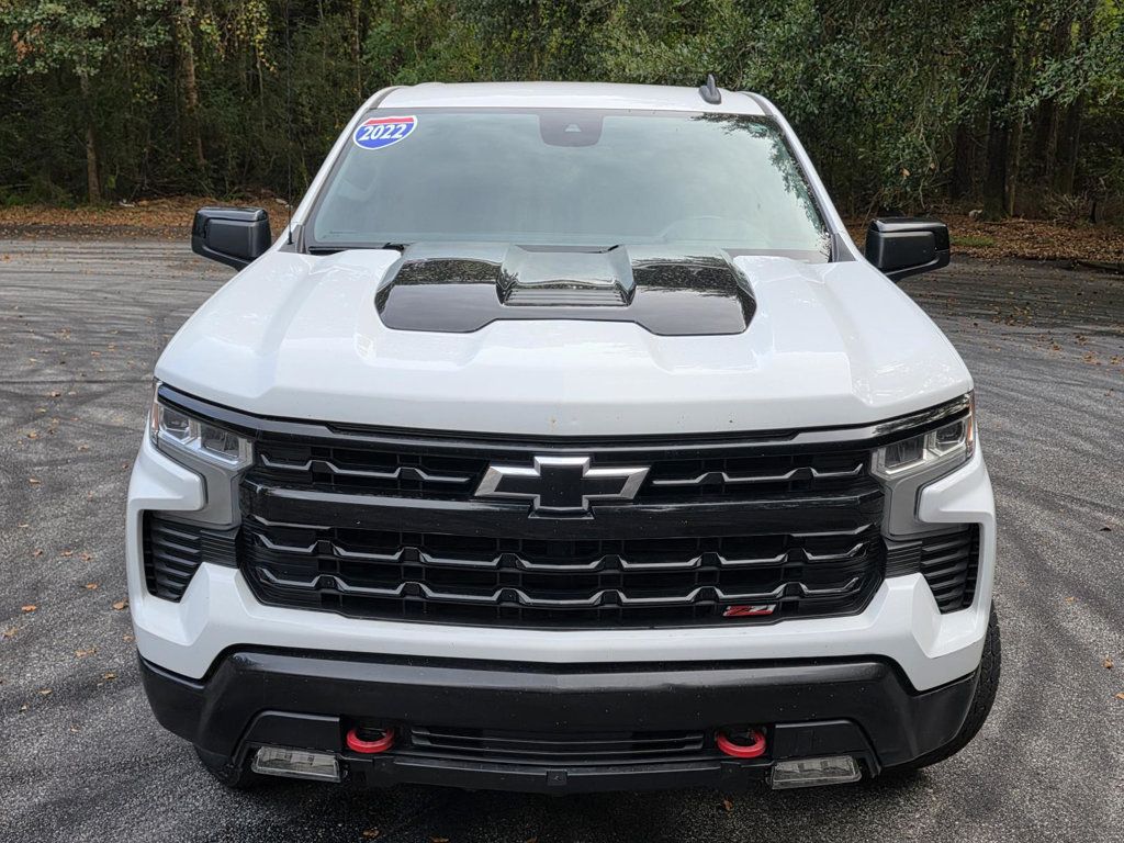 2022 Chevrolet Silverado 1500 LT photo 2