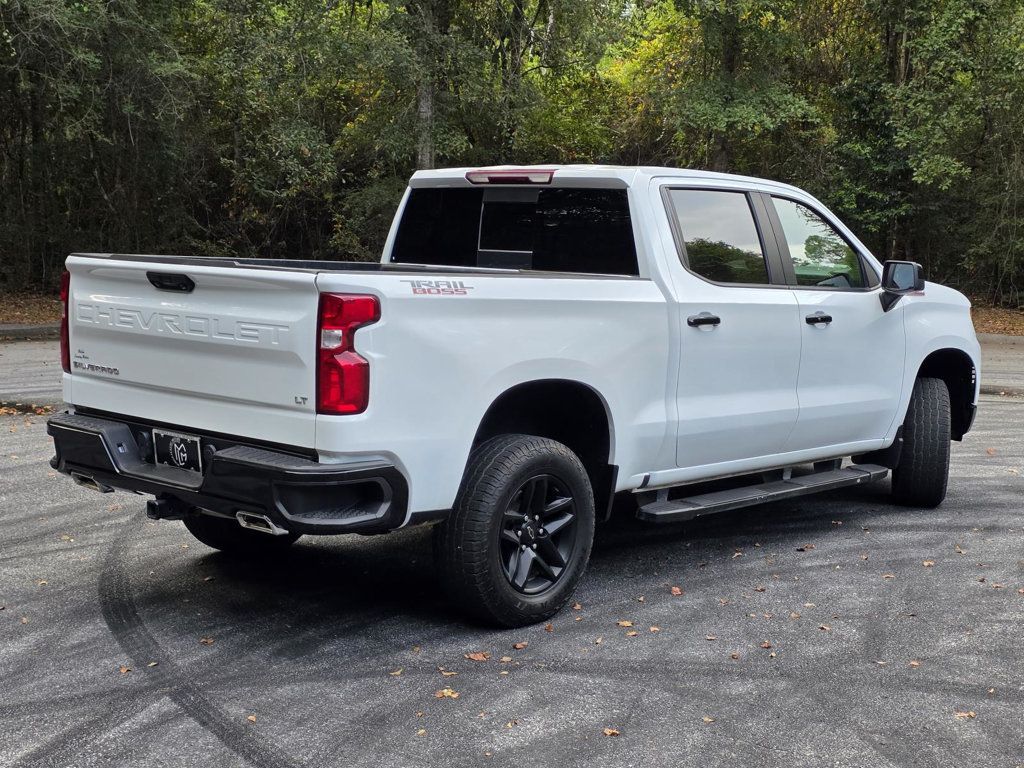 2022 Chevrolet Silverado 1500 LT photo 5