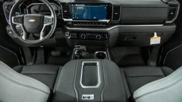 2022 Chevrolet Silverado 1500 LTZ - 22587555 - 27