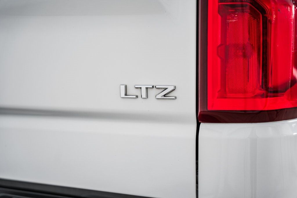 2022 Chevrolet Silverado 1500 LTZ - 22704868 - 17