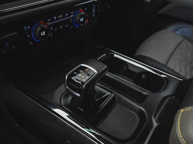 2022 Chevrolet Silverado 1500 ZR2 - Photo 24