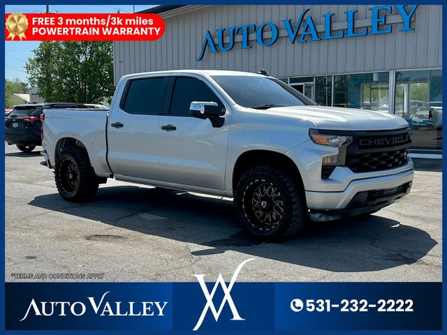 2022 Chevrolet Silverado 1500 Crew Cab Custom Pickup 4D 5 3/4 ft - 23018694 - 0