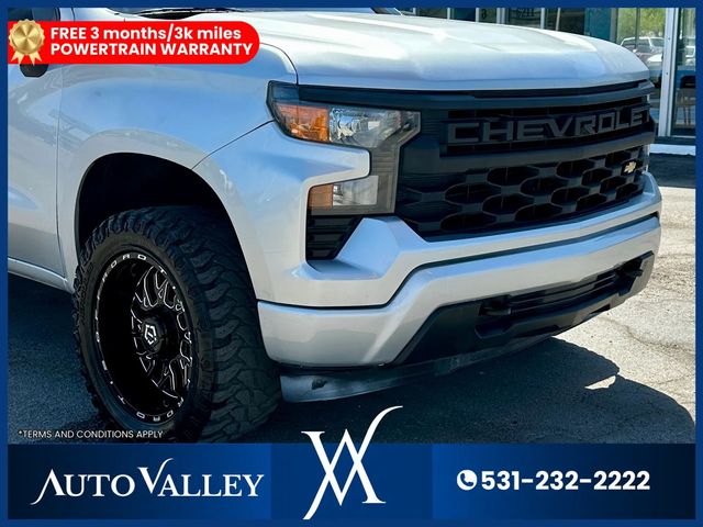 2022 Chevrolet Silverado 1500 Crew Cab Custom Pickup 4D 5 3/4 ft - 23018694 - 9