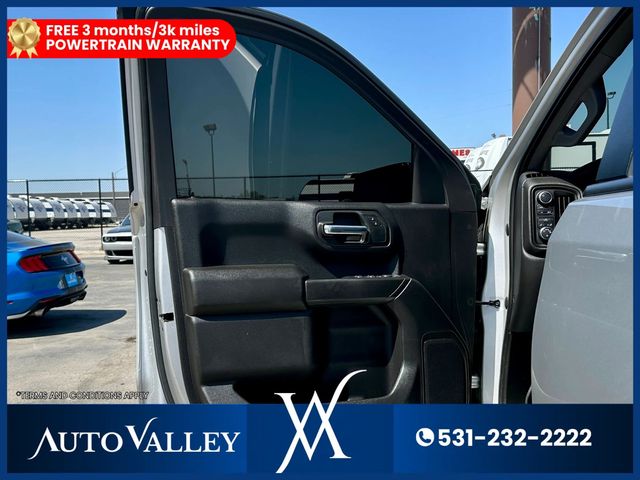 2022 Chevrolet Silverado 1500 Crew Cab Custom Pickup 4D 5 3/4 ft - 23018694 - 11