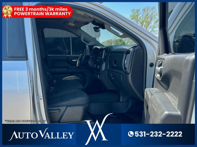 2022 Chevrolet Silverado 1500 Crew Cab Custom Pickup 4D 5 3/4 ft - 23018694 - 16