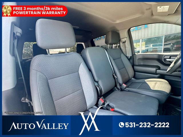 2022 Chevrolet Silverado 1500 Crew Cab Custom Pickup 4D 5 3/4 ft - 23018694 - 17