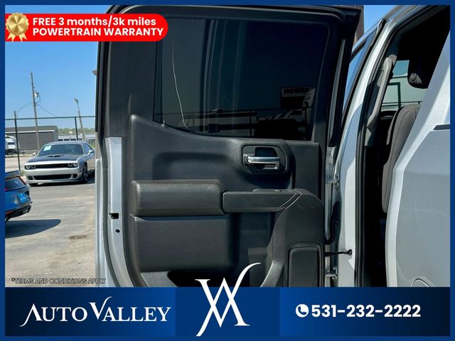 2022 Chevrolet Silverado 1500 Crew Cab Custom Pickup 4D 5 3/4 ft - 23018694 - 19