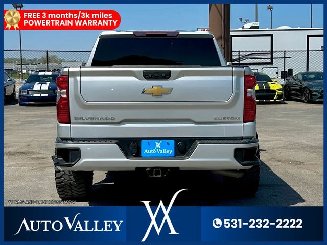 2022 Chevrolet Silverado 1500 Crew Cab Custom Pickup 4D 5 3/4 ft - 23018694 - 5