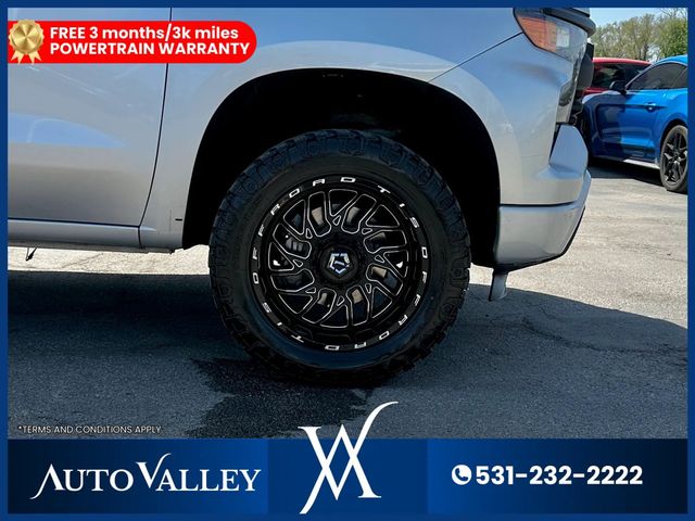 2022 Chevrolet Silverado 1500 Crew Cab Custom Pickup 4D 5 3/4 ft - 23018694 - 8