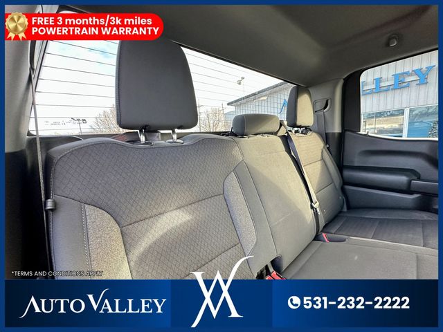 2022 Chevrolet Silverado 1500 Crew Cab Custom Trail Boss Pickup 4D 5 3/4 ft - 22983076 - 25