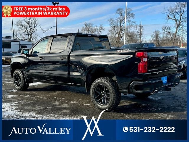 2022 Chevrolet Silverado 1500 Crew Cab Custom Trail Boss Pickup 4D 5 3/4 ft - 22983076 - 4