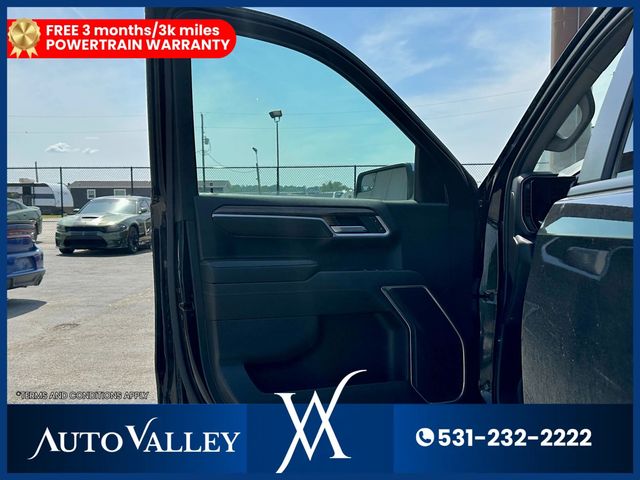 2022 Chevrolet Silverado 1500 Crew Cab LT Pickup 4D 5 3/4 ft - 23033667 - 11