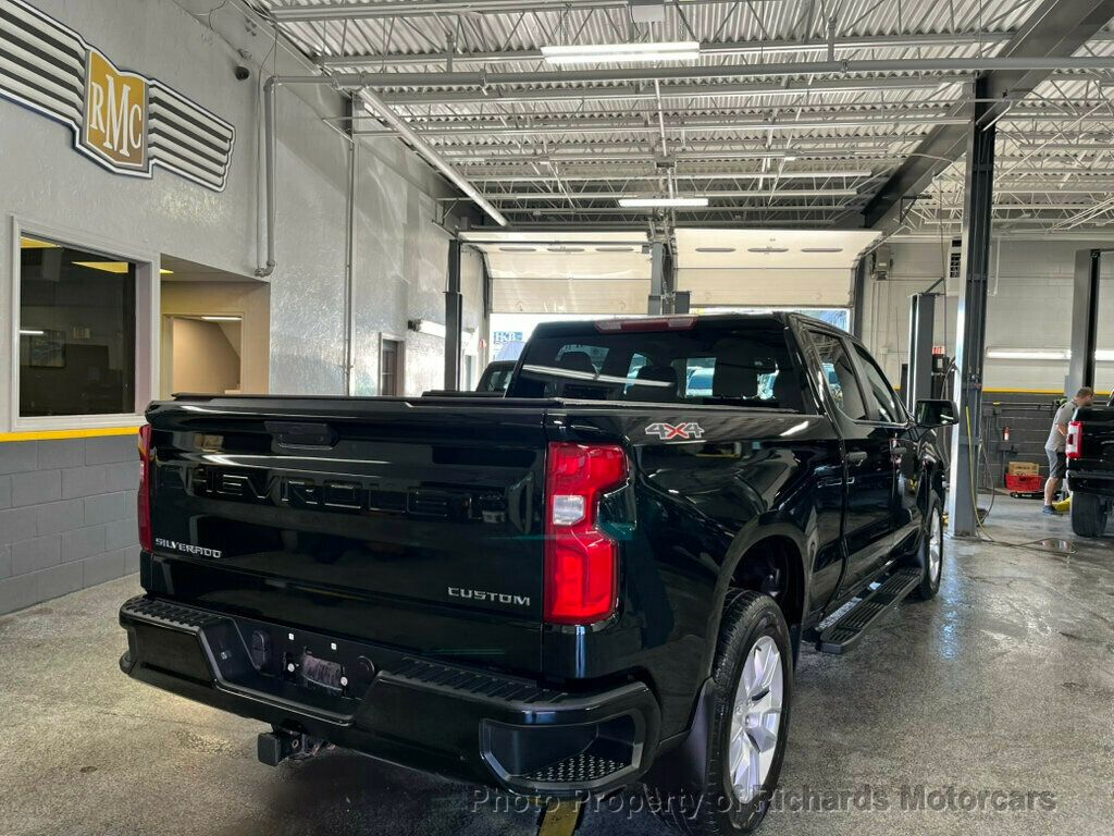 2022 Chevrolet Silverado 1500 Custom photo 3