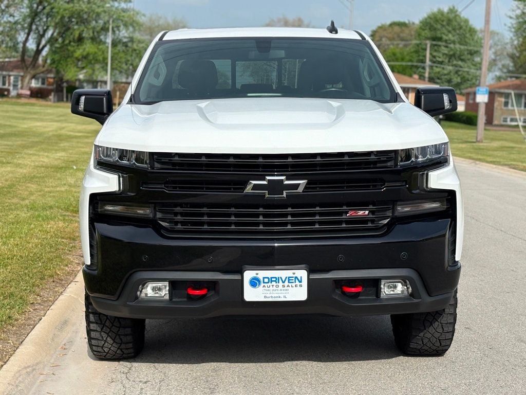 2022 Chevrolet Silverado 1500 photo 2