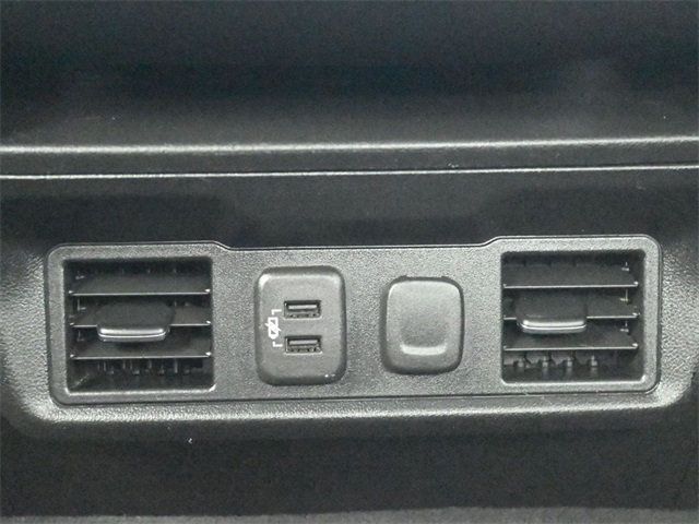 2022 Chevrolet Silverado 1500 LTD 4WD Crew Cab 147" LT w/1LT - 22941833 - 15