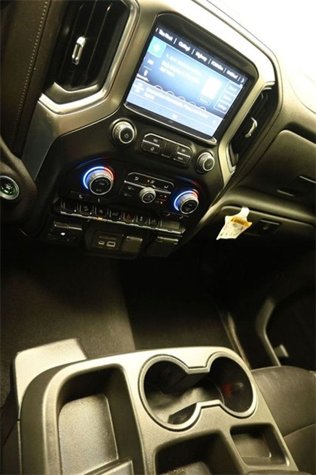 2022 Chevrolet Silverado 1500 LTD 4WD Crew Cab 147" LT w/1LT - 22941833 - 23