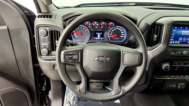 2022 Chevrolet Silverado 1500 LTD 4WD Crew Cab 157'' Custom Trail Boss w/ Red-Accent Wheels - 23099938 - 12