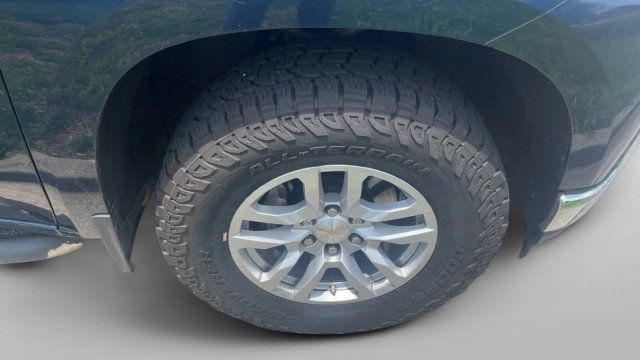 2022 Chevrolet Silverado 1500 LTD 4WD Crew Cab 157" LT - 23044306 - 3