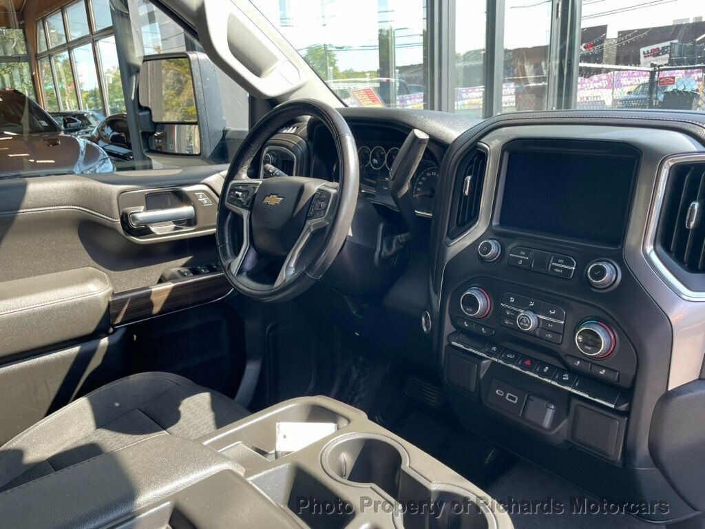 2022 Chevrolet Silverado 1500 LTD 4WD Crew Cab 157" LT - 22922835 - 21