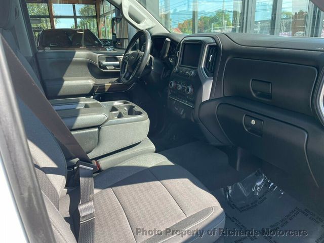 2022 Chevrolet Silverado 1500 LTD 4WD Crew Cab 157" LT - 22922835 - 22
