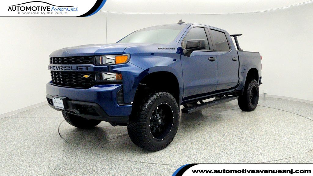 2022 Chevrolet Silverado 1500 LTD Crew Cab 147'' Custom, Lifted - 22959828 | Video 1