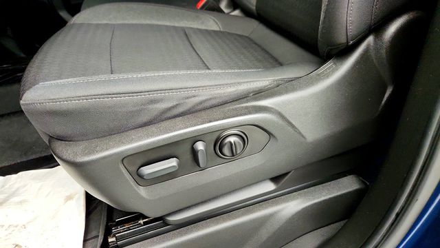 2022 Chevrolet Silverado 1500 LTD Crew Cab 147'' Custom, Lifted - 22959828 - 10