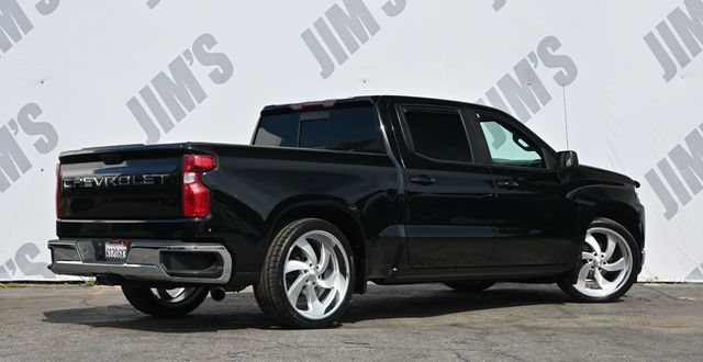 2022 Chevrolet Silverado 1500 LTD Crew Cab LT Rough Country Lowering Kit 24" US MAGS Wheels - 22989789 - 4