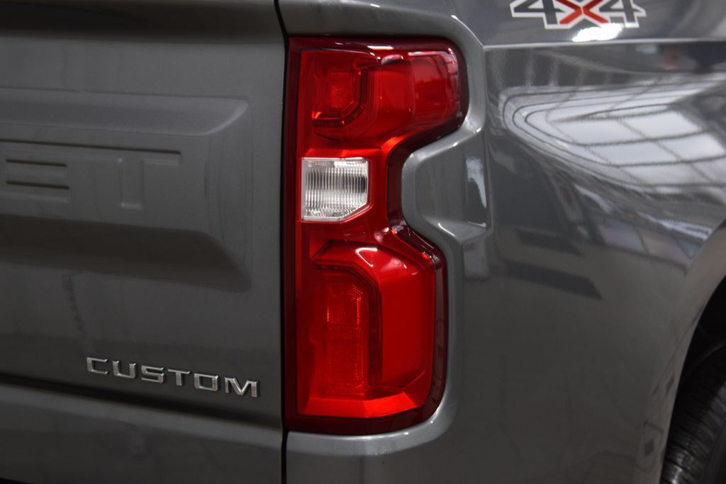 2022 Chevrolet Silverado 1500 LTD Custom - 23000743 - 18